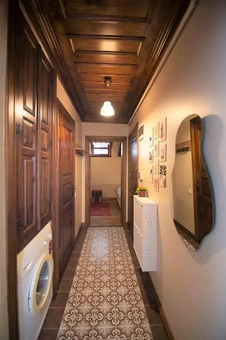 Cosy Wooden Aesthetic Flat In Besiktas Daire İstanbul